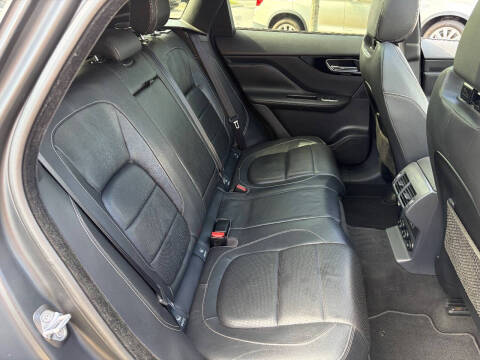 2018 Jaguar F-PACE S