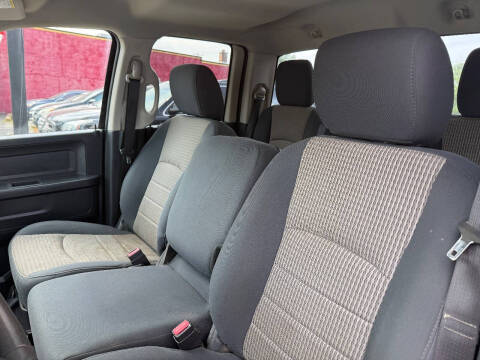 2012 RAM 1500 ST