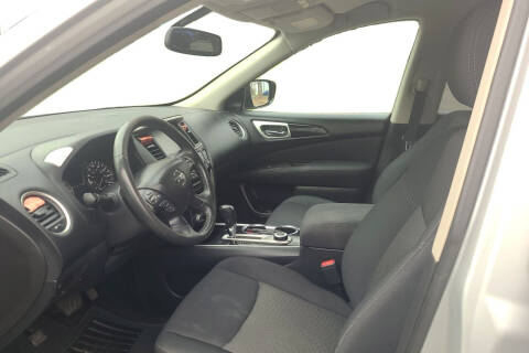 2017 Nissan Pathfinder SV