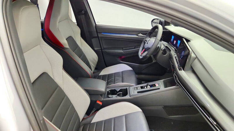 2022 Volkswagen Golf GTI SE