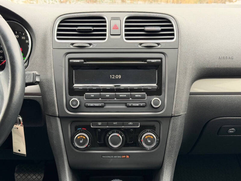 2013 Volkswagen Golf 2.5L PZEV