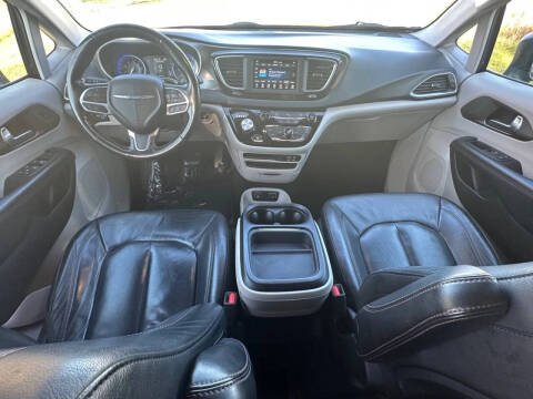 2020 Chrysler Pacifica Touring L
