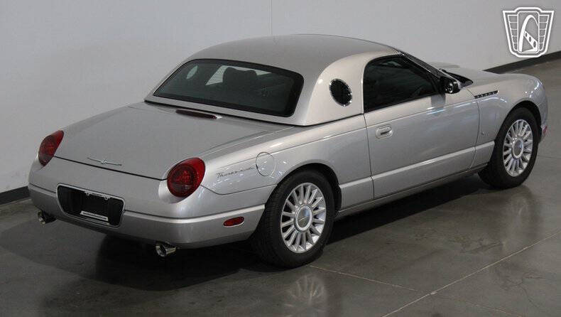 2004 Ford Thunderbird Deluxe