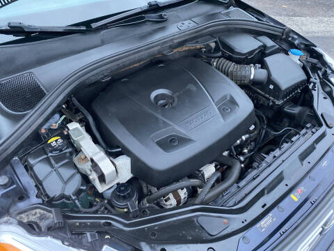 2016 Volvo XC60 T6 Drive-E