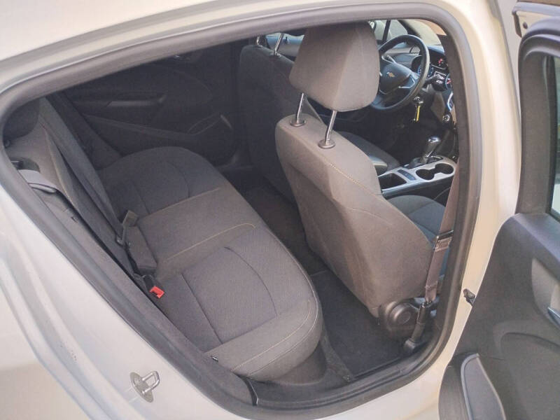 2017 Chevrolet Cruze LS Auto