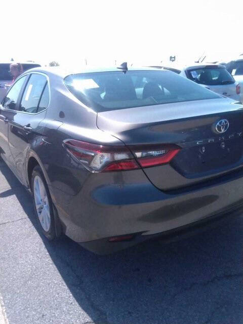 Used 2021 Toyota Camry LE with VIN 4T1C11AK7MU583645 for sale in Hazard, KY