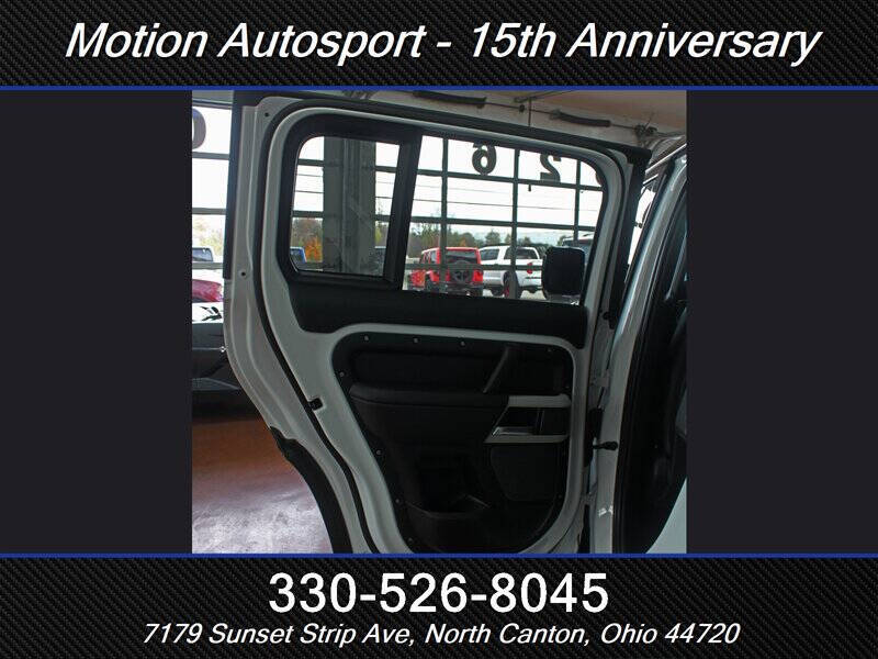 2024 Land Rover Defender 110 P300 S