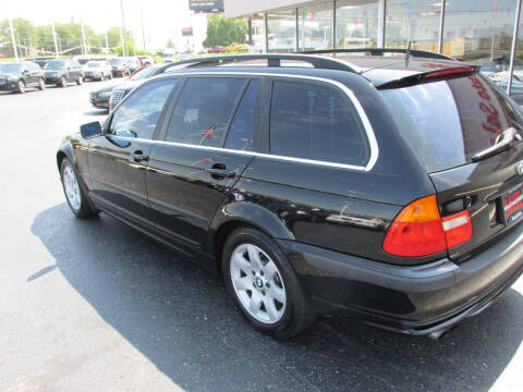 2004 BMW 3 Series 325xi