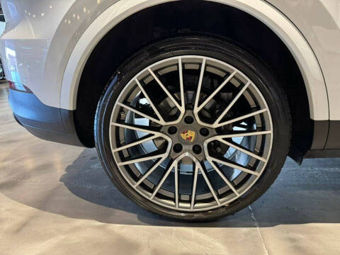 2023 Porsche Cayenne