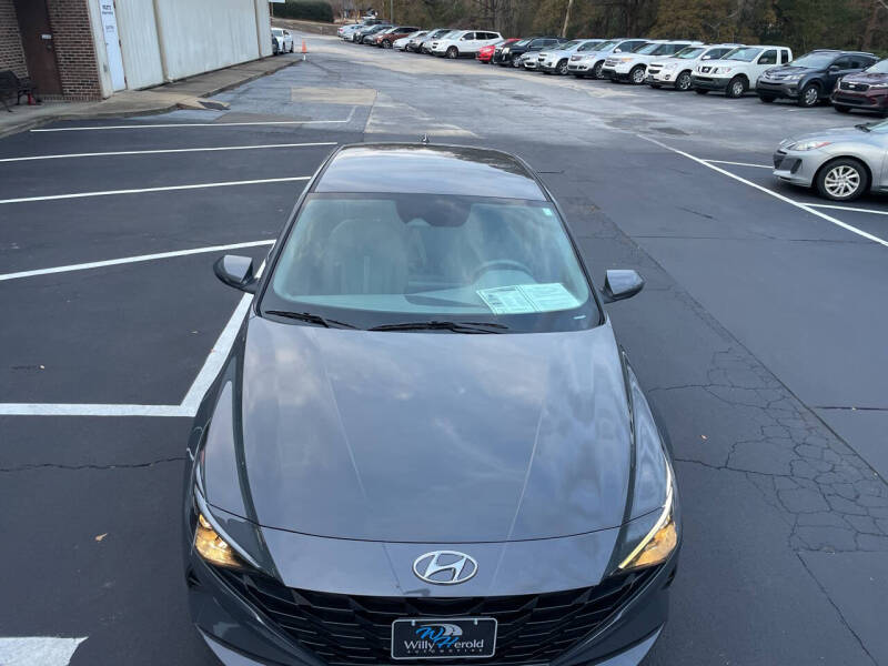 2023 Hyundai Elantra SE