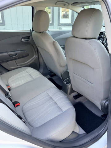 2015 Chevrolet Sonic LT Auto