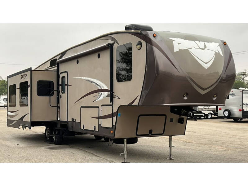 2014 RAVEN 3600RK for sale at Jeff England Motor Company in Cleburne TX