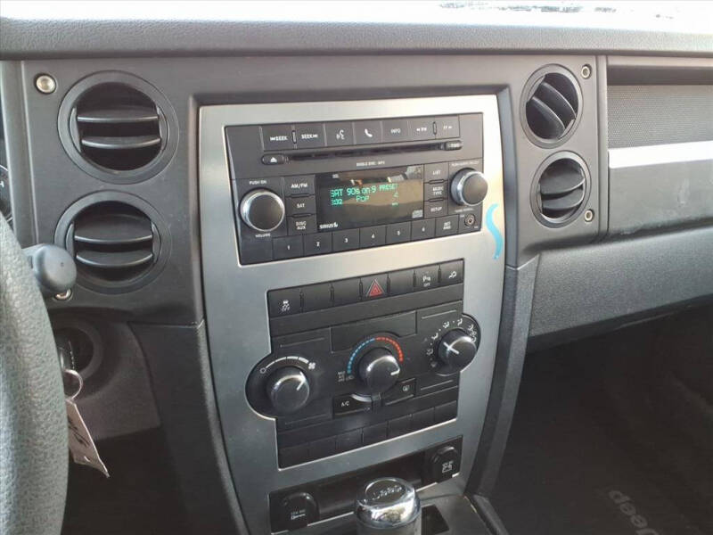 2010 Jeep Commander Sport