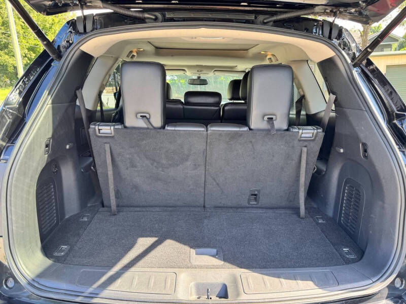 2017 Nissan Pathfinder SL