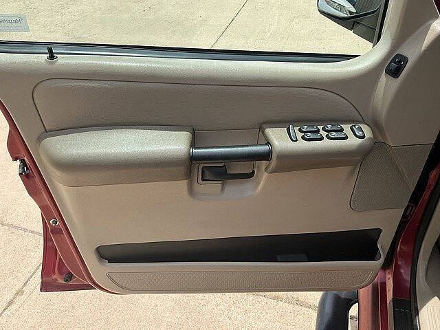 2005 Ford Explorer Sport Trac