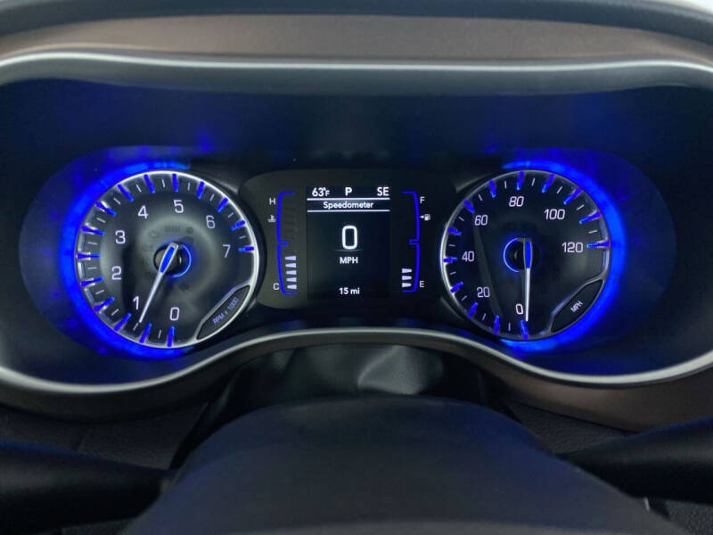 2024 Chrysler Voyager LX