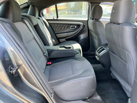 2018 Ford Taurus SEL