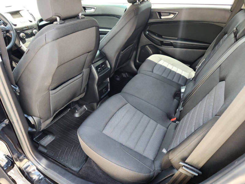 2016 Ford Edge SE - Photo 17