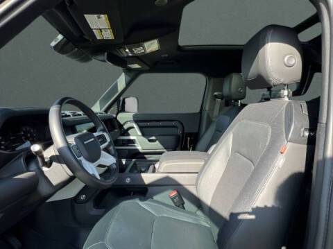 2024 Land Rover Defender 90 P400 X-Dynamic SE