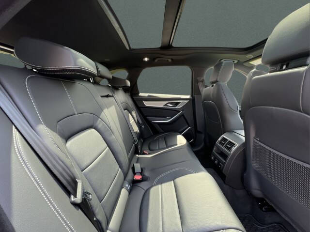 2026 Jaguar F-PACE P250 R-Dynamic S