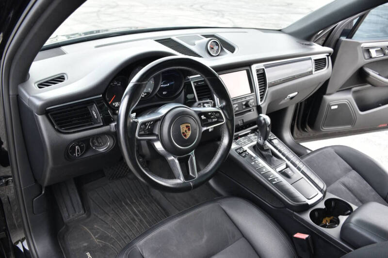 2016 Porsche Macan S