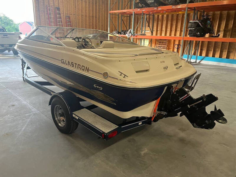 2002 Glastron GX185