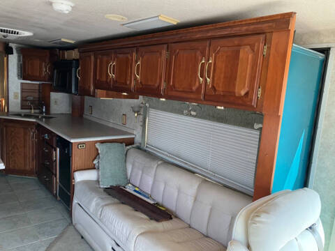 1999 Winnebago Ultimate Freedom