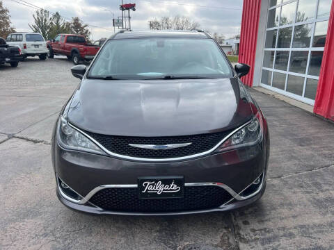 2017 Chrysler Pacifica Touring-L Plus