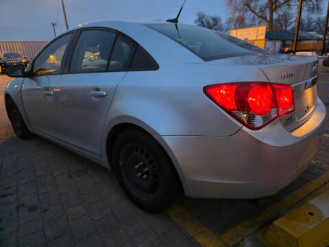 2013 Chevrolet Cruze LS Auto
