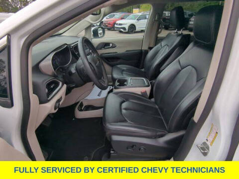 2023 Chrysler Pacifica Touring L