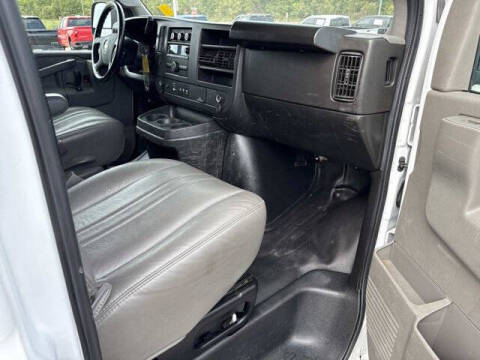 2022 Chevrolet Express 2500