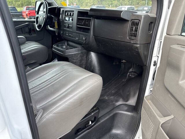 2022 Chevrolet Express 2500