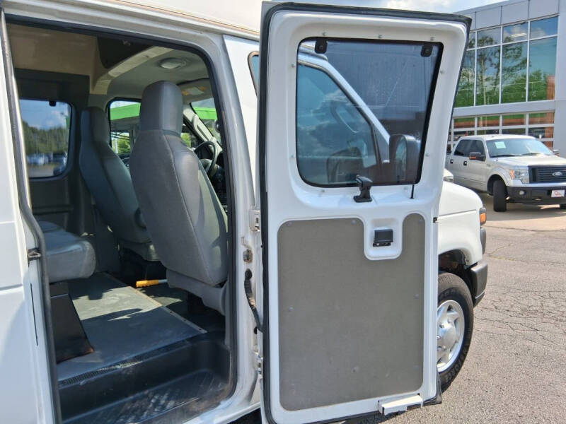 2009 Ford E-Series E-250