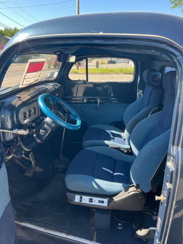 1948 Ford F-100