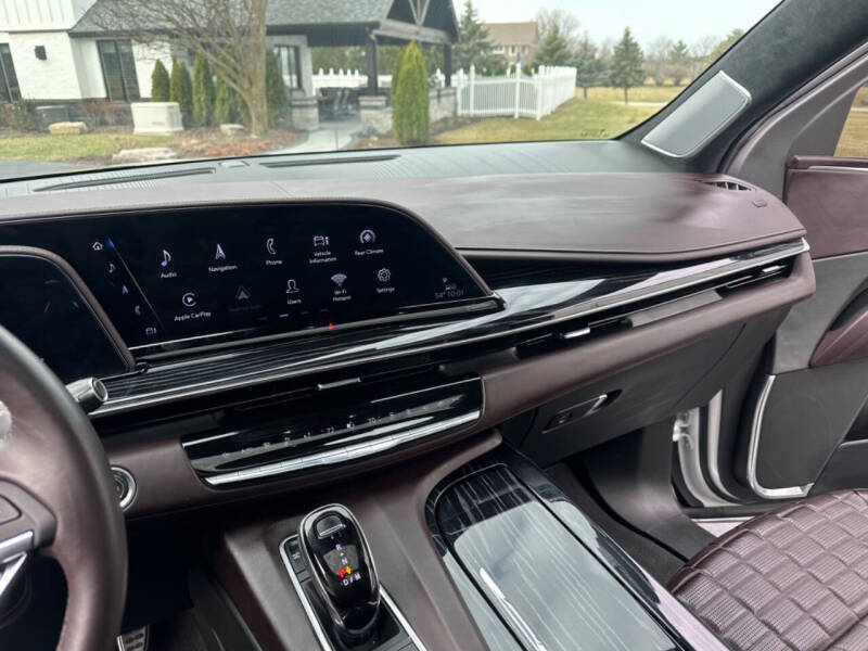 2023 Cadillac Escalade-V ESV