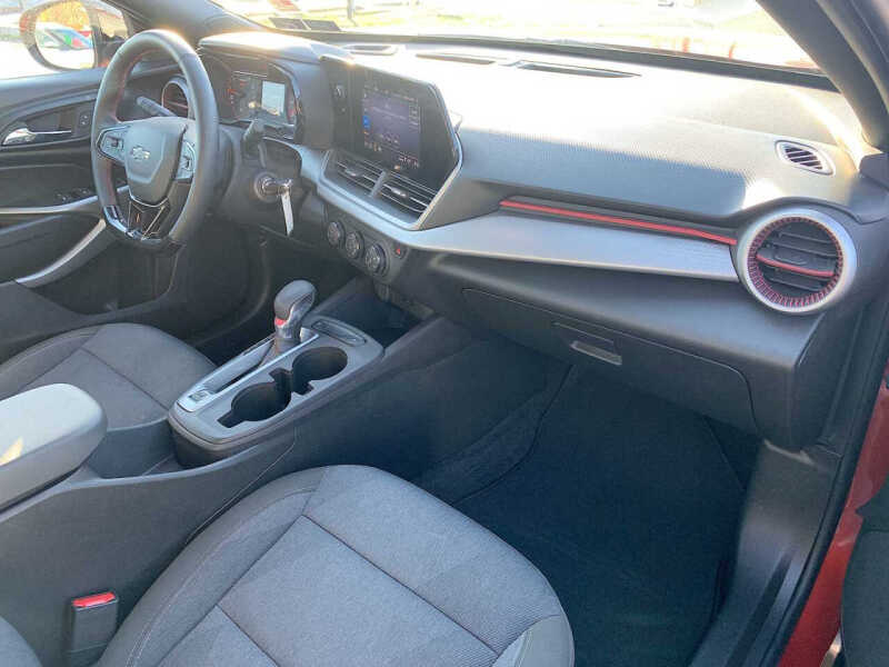 2024 Chevrolet Trax RS