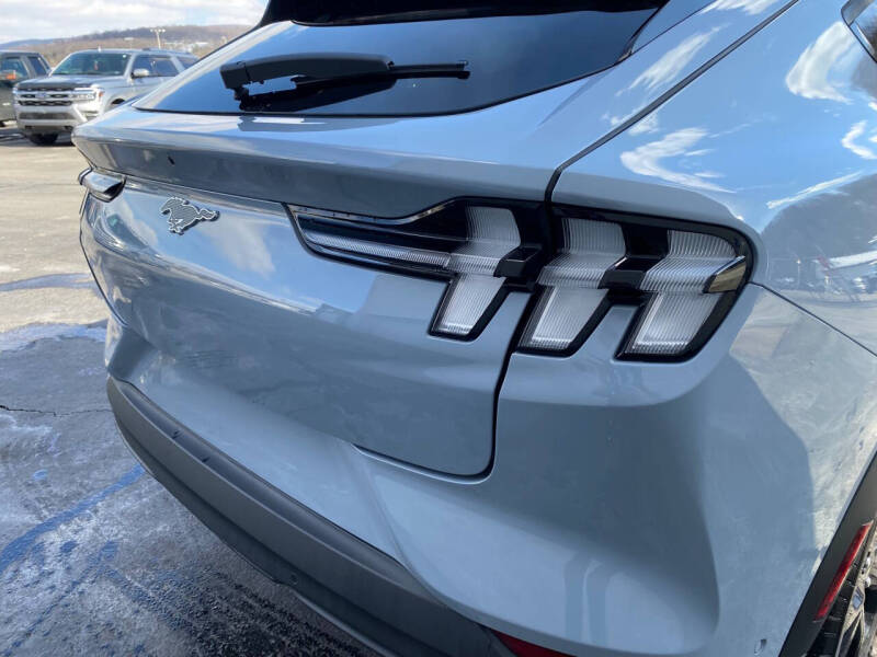 2024 Ford Mustang Mach-E Select