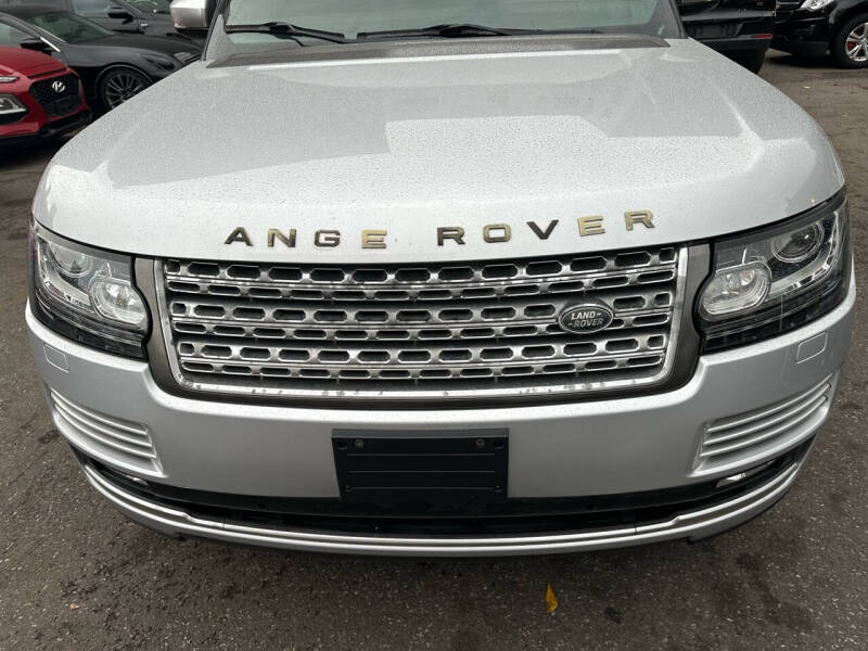 2015 Land Rover Range Rover Supercharged photo 3