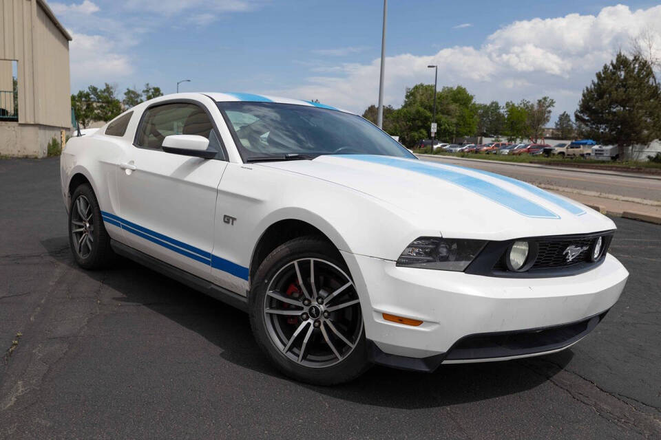Image 2 of 2010 Ford Mustang