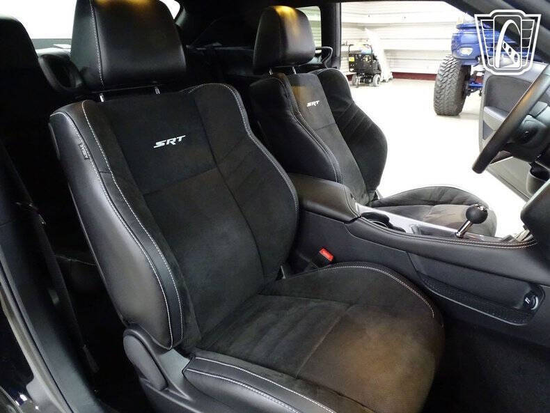 2015 Dodge Challenger SRT Hellcat