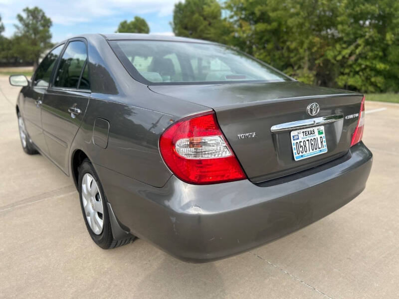 2004 Toyota Camry LE