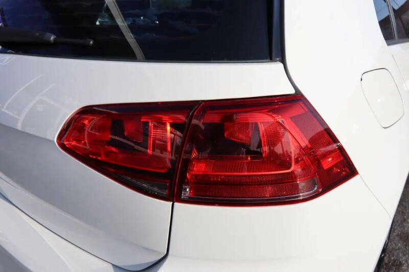 2017 Volkswagen Golf GTI S