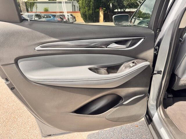 2018 Buick Enclave Essence