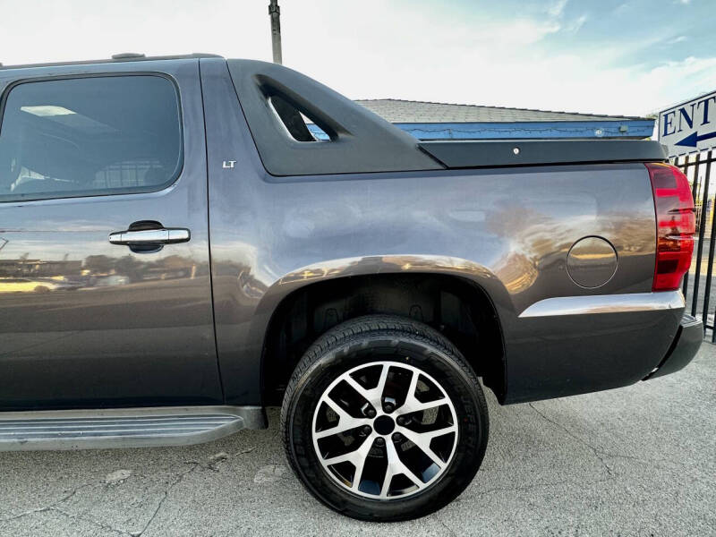 2011 Chevrolet Avalanche LT