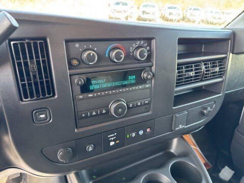 2025 GMC Savana 3500