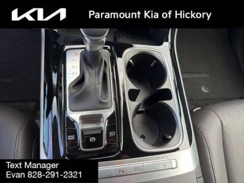 2024 Kia Carnival EX