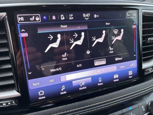 2024 Chrysler Pacifica Touring