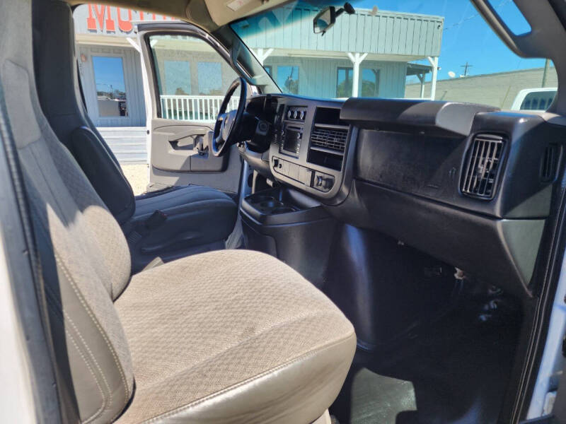 2017 Chevrolet Express 2500