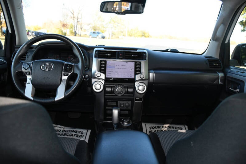 2022 Toyota 4Runner SR5