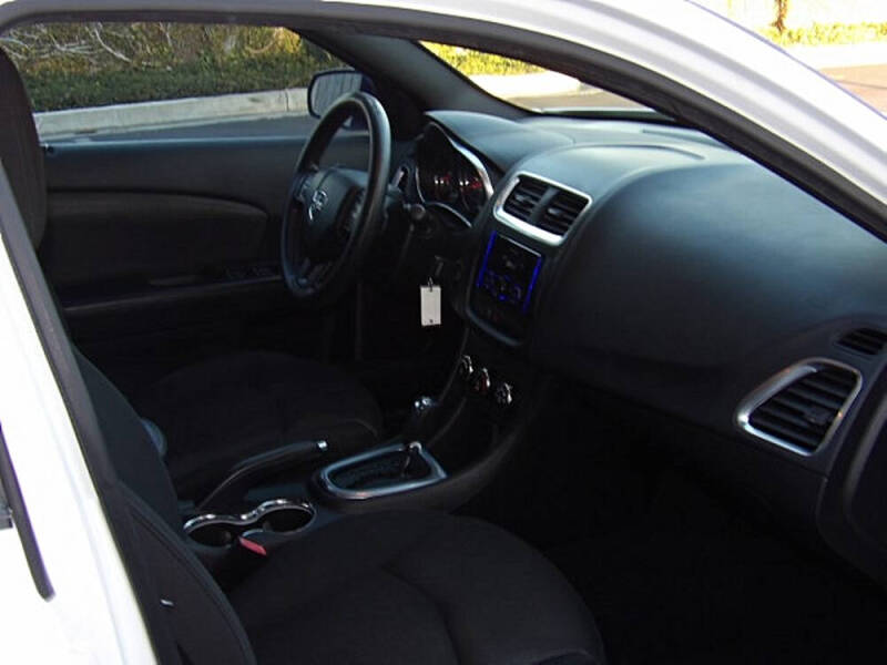 2014 Dodge Avenger SE